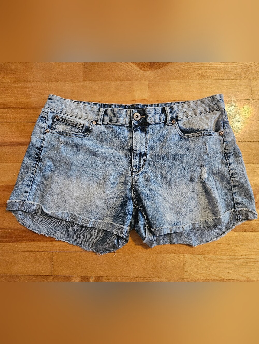 Jordache Cut-Off Distressed Jean Shorts Size 16